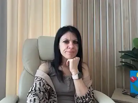 Snapshot of InjaAtHome chatting on May 15, 2026, 6:33 am InjaAtHome online show from May 15, 2026, 6:33 am
