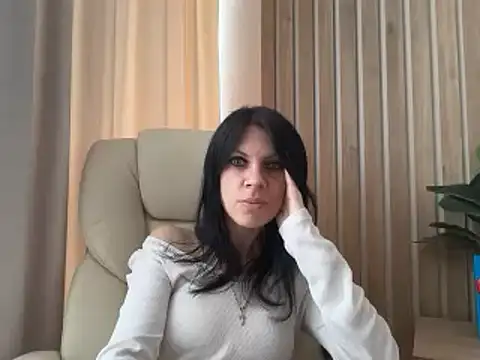 Snapshot of InjaAtHome chatting on May 1, 2026, 6:18 am InjaAtHome online show from May 1, 2026, 6:18 am