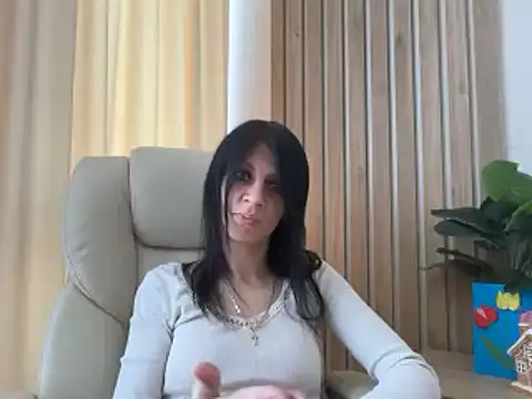 Snapshot of InjaAtHome chatting on May 4, 2026, 6:17 am InjaAtHome online show from May 4, 2026, 6:17 am