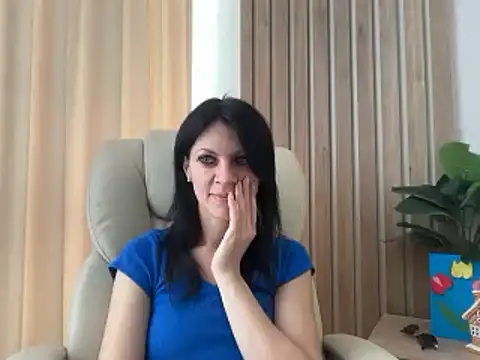 Snapshot of InjaAtHome chatting on May 16, 2026, 8:13 am InjaAtHome online show from May 16, 2026, 8:13 am