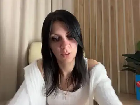 Snapshot of InjaAtHome chatting on May 2, 2026, 6:35 pm InjaAtHome online show from May 2, 2026, 6:35 pm