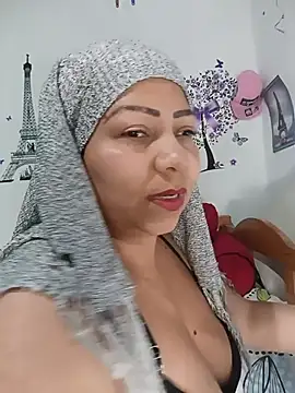 Snapshot of Alyona21 chatting on July 6, 2026, 12:28 am Alyona21 online show from July 6, 2026, 12:28 am