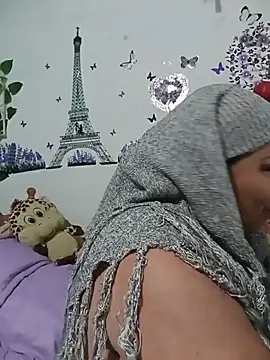 Snapshot of Alyona21 chatting on June 26, 2026, 2:06 am Alyona21 online show from June 26, 2026, 2:06 am
