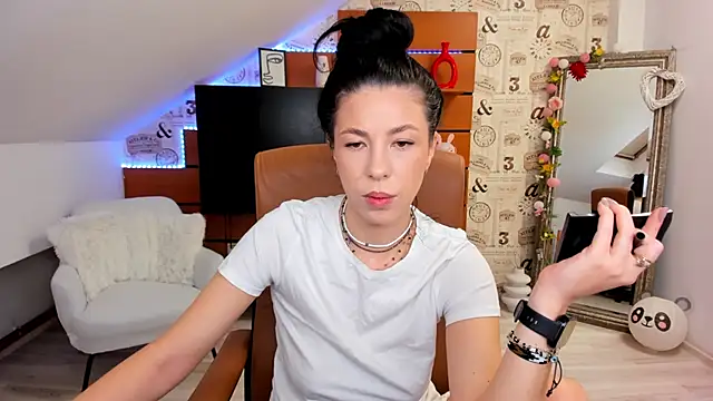 EmillyTaylor online show from September 23, 2025, 3:46 am