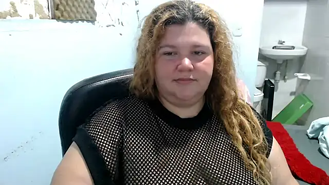 Snapshot of squirt322bbw chatting on May 8, 2026, 2:21 pm squirt322bbw online show from May 8, 2026, 2:21 pm
