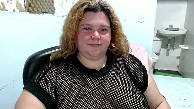Snapshot of squirt322bbw chatting on May 20, 2026, 4:37 pm squirt322bbw online show from May 20, 2026, 4:37 pm