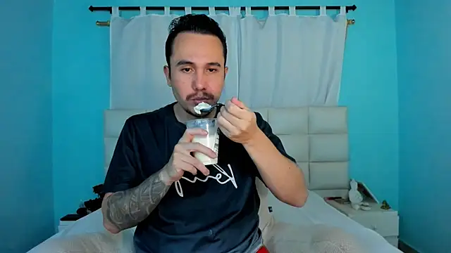 juan  jimenez online show from March 19, 2026, 11:38 pm