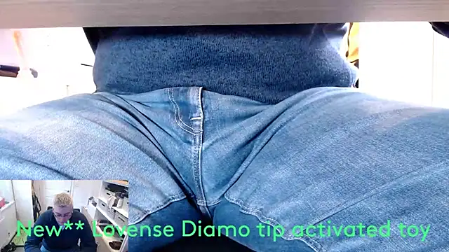 Snapshot of RicRockhard chatting on January 13, 2025, 11:19 am RicRockhard online show from January 13, 2025, 11:19 am