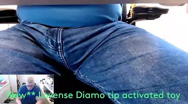 Snapshot of RicRockhard chatting on January 2, 2025, 1:08 pm RicRockhard online show from January 2, 2025, 1:08 pm