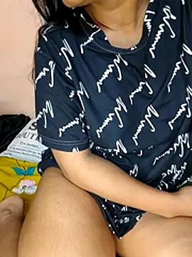 Snapshot of Beautifulsex4u chatting on November 27, 2025, 2:45 am Beautifulsex4u online show from November 27, 2025, 2:45 am