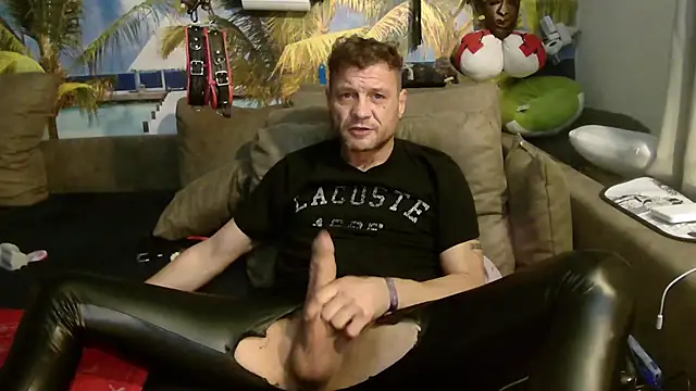 Snapshot of druckfug chatting on December 15, 2025, 4:02 pm druckfug online show from December 15, 2025, 4:02 pm