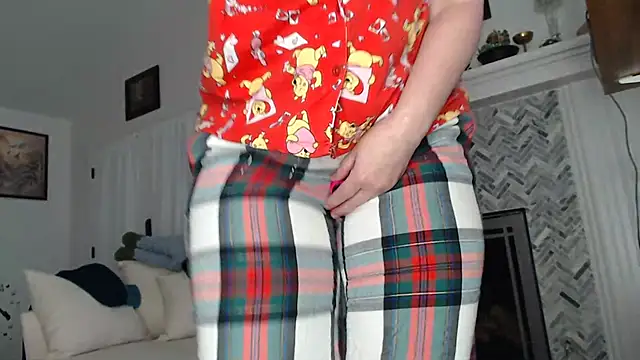 Snapshot of AuroraWillows chatting on November 10, 2025, 12:32 pm AuroraWillows online show from November 10, 2025, 12:32 pm