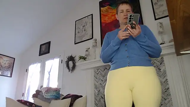 Snapshot of AuroraWillows chatting on November 27, 2025, 2:50 pm AuroraWillows online show from November 27, 2025, 2:50 pm