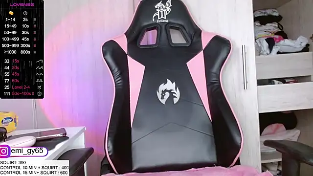 Snapshot of emilyn_grey1 chatting on September 15, 2025, 4:51 pm emilyn grey1 online show from September 15, 2025, 4:51 pm