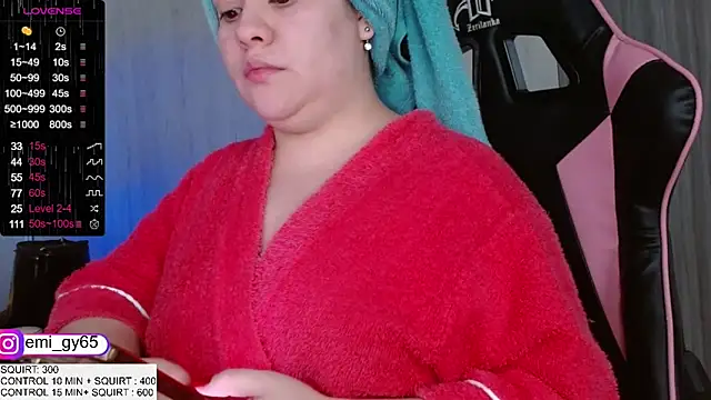 Snapshot of emilyn_grey1 chatting on October 14, 2025, 3:45 pm emilyn grey1 online show from October 14, 2025, 3:45 pm