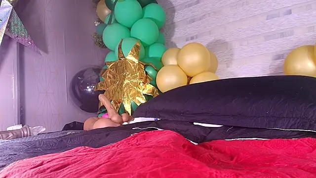 Snapshot of zzoe_ chatting on March 22, 2025, 6:00 am zzoe online show from March 22, 2025, 6:00 am