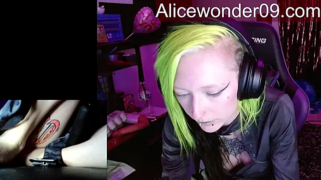 Snapshot of alicewonder09 chatting on March 31, 2026, 3:19 am alicewonder09 online show from March 31, 2026, 3:19 am