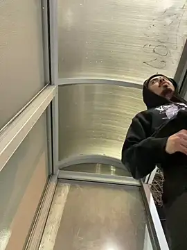 Snapshot of Bbyboyivan chatting on December 15, 2024, 5:45 am Bbyboyivan online show from December 15, 2024, 5:45 am