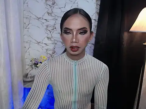 Snapshot of MirabelleNotch chatting on September 19, 2025, 4:11 pm MirabelleNotch online show from September 19, 2025, 4:11 pm