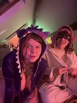 Yukinky online show from November 11, 2025, 7:19 pm