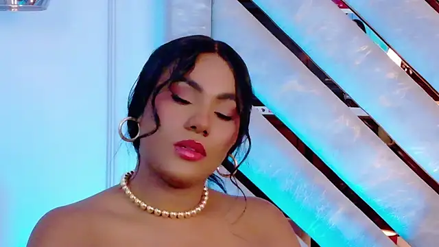 Snapshot of Sara_Boom chatting on December 19, 2025, 2:30 pm Sara Boom online show from December 19, 2025, 2:30 pm