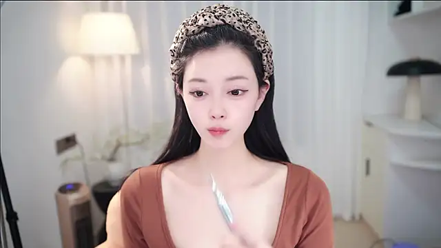 Snapshot of Ocean--Lili chatting on November 28, 2025, 2:06 pm Ocean--Lili online show from November 28, 2025, 2:06 pm