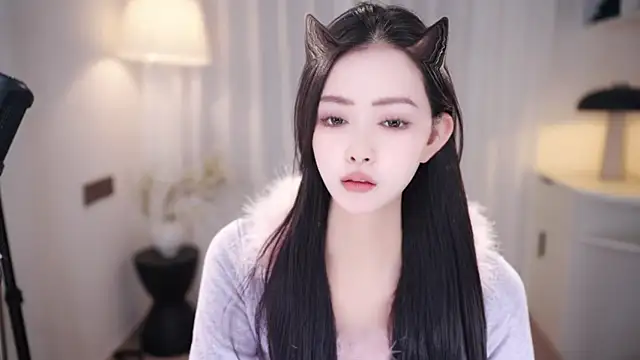 Snapshot of Ocean--Lili chatting on October 25, 2025, 2:17 pm Ocean--Lili online show from October 25, 2025, 2:17 pm