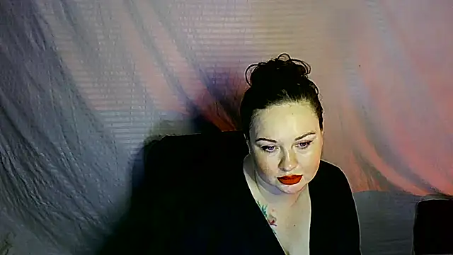Snapshot of Victoria_Marks chatting on April 16, 2026, 12:33 am Victoria Marks online show from April 16, 2026, 12:33 am