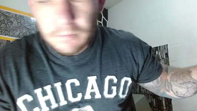 Snapshot of stripnolimits chatting on January 5, 2026, 10:46 pm stripnolimits online show from January 5, 2026, 10:46 pm