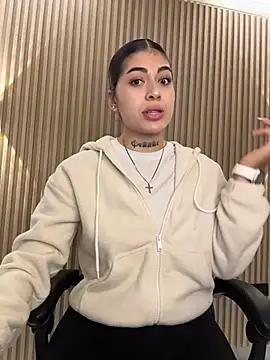 Sarasanders 4 online show from November 14, 2025, 2:59 am