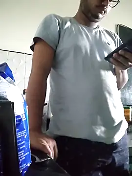 thebrownboi01 online show from April 8, 2026, 1:51 am