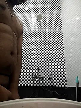 thebrownboi01 online show from April 6, 2026, 1:56 am