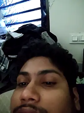 thebrownboi01 online show from October 2, 2025, 2:26 am