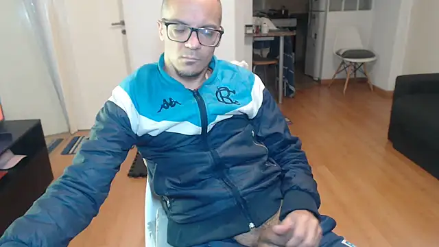 Snapshot of guachin_hunk chatting on June 7, 2026, 3:01 am guachin hunk online show from June 7, 2026, 3:01 am