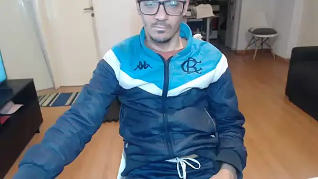 Snapshot of guachin_hunk chatting on June 15, 2026, 9:47 pm guachin hunk online show from June 15, 2026, 9:47 pm