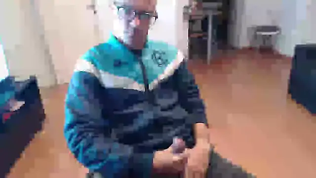 Snapshot of guachin_hunk chatting on May 24, 2026, 8:20 pm guachin hunk online show from May 24, 2026, 8:20 pm