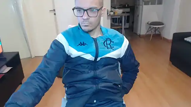 Snapshot of guachin_hunk chatting on June 10, 2026, 3:30 am guachin hunk online show from June 10, 2026, 3:30 am