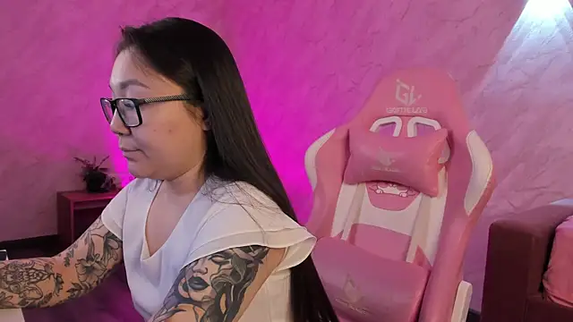 Snapshot of gentle_muse chatting on February 14, 2026, 12:11 am gentle muse online show from February 14, 2026, 12:11 am