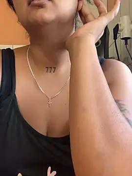 Snapshot of Madsion23 chatting on October 6, 2025, 6:47 am Madsion23 online show from October 6, 2025, 6:47 am