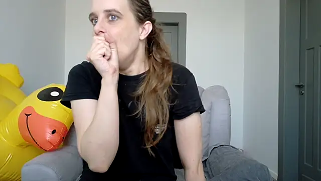 LadyChantale online show from July 11, 2026, 6:46 am