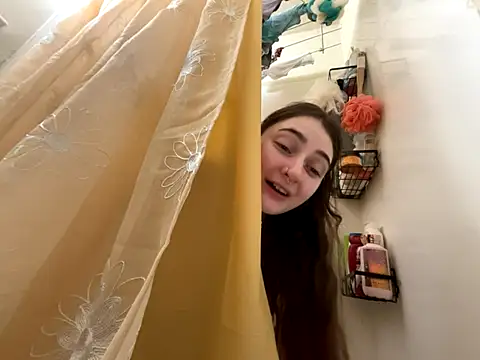 Snowbunnycake 131 online show from January 9, 2026, 9:27 am