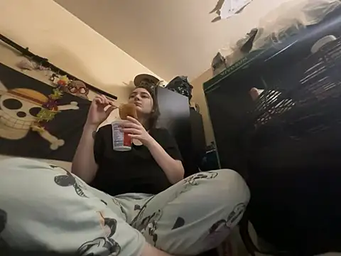 Snowbunnycake 131 online show from January 13, 2026, 7:56 am