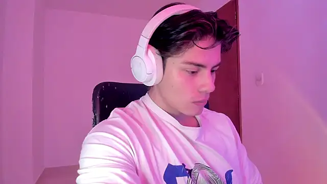 Giordano Russo online show from October 12, 2025, 6:42 pm