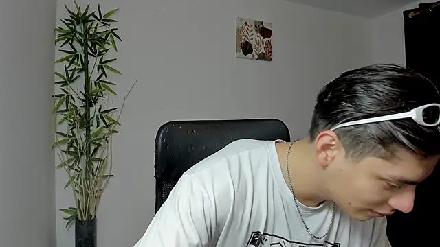 Giordano Russo online show from March 2, 2025, 11:50 pm