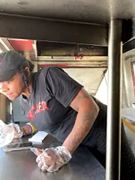 Snapshot of HaloRodeoLover2 chatting on March 13, 2026, 4:56 pm HaloRodeoLover2 online show from March 13, 2026, 4:56 pm