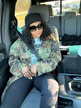 Snapshot of HaloRodeoLover2 chatting on February 27, 2026, 8:52 pm HaloRodeoLover2 online show from February 27, 2026, 8:52 pm