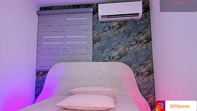 Snapshot of _kaarla_ chatting on November 19, 2025, 7:25 pm kaarla online show from November 19, 2025, 7:25 pm