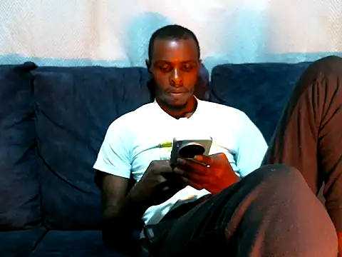 reezly online show from November 11, 2025, 9:53 pm