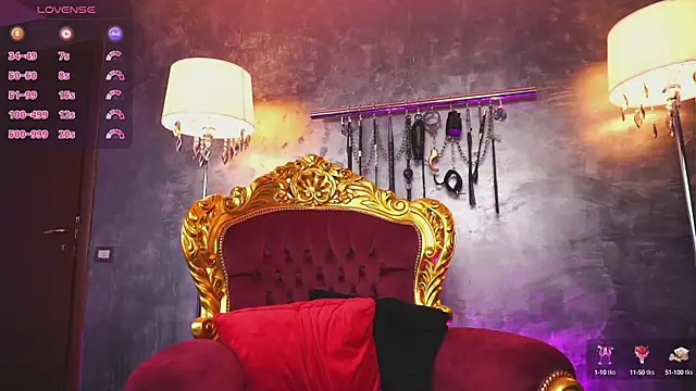 Snapshot of EmpressDesires chatting on March 9, 2025, 9:35 am EmpressDesires online show from March 9, 2025, 9:35 am