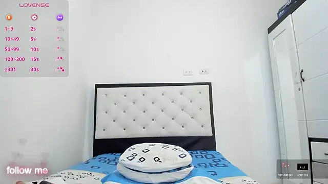 CuteLatinaxx online show from November 5, 2025, 3:04 pm